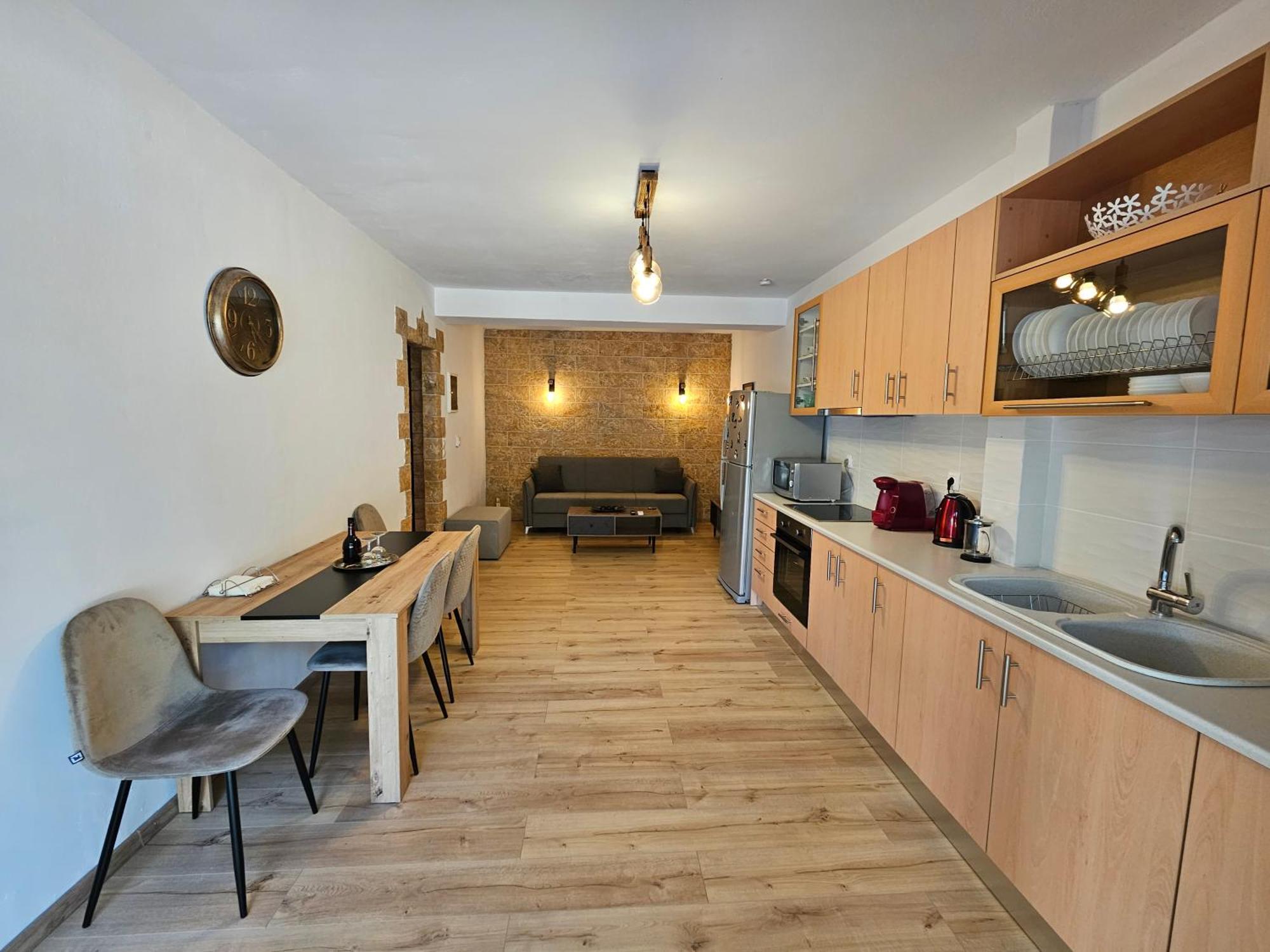 Apartment Honeywell *